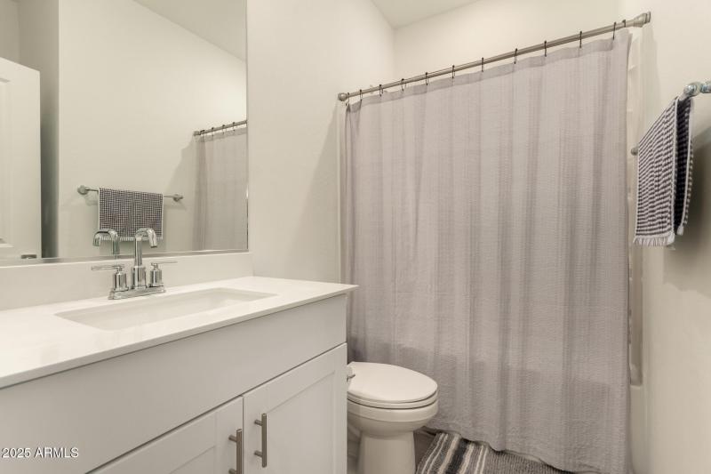 28 - Hayden Rose 3022