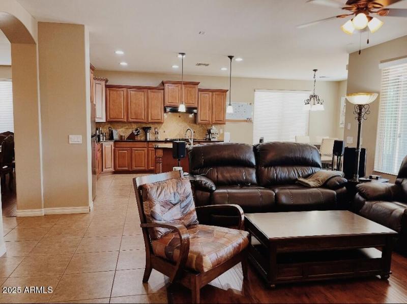 259003DB-87A6-46D8-A368-E7A204B5AC57