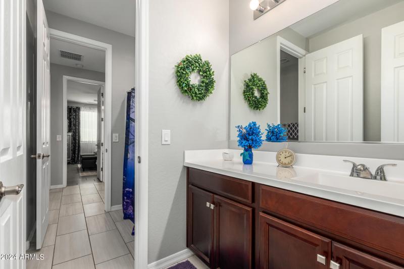 0032-32 - San Miguel