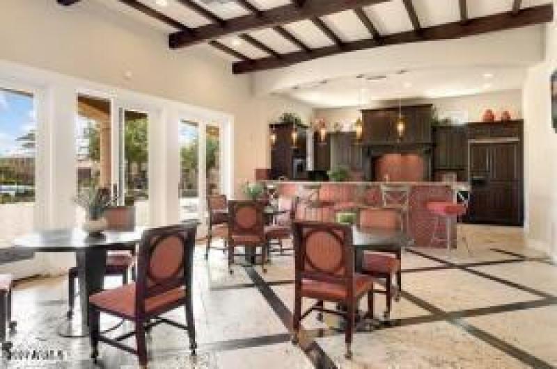 20220820010619510078000000