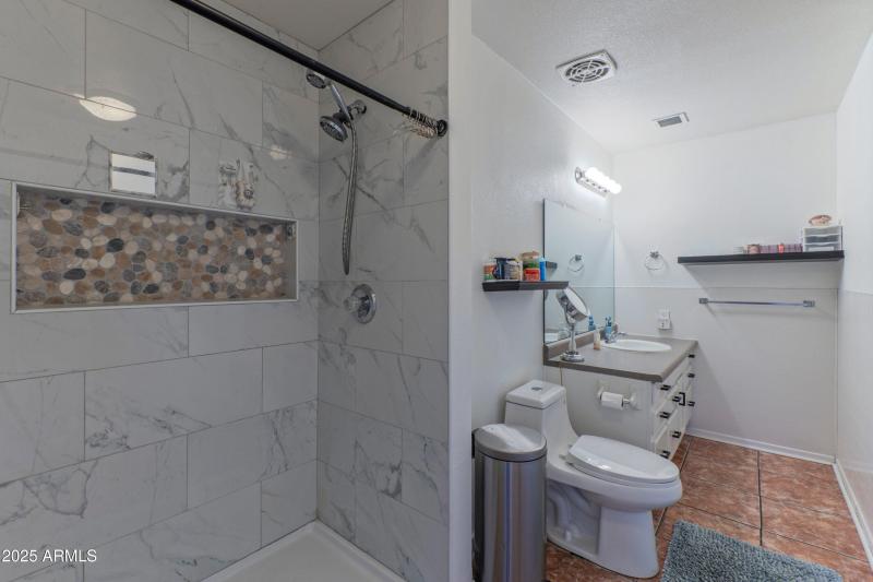 13150 North 22nd Avenue-print-010-036-ma