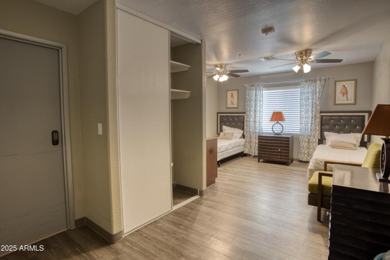 Bedroom with Bathroom