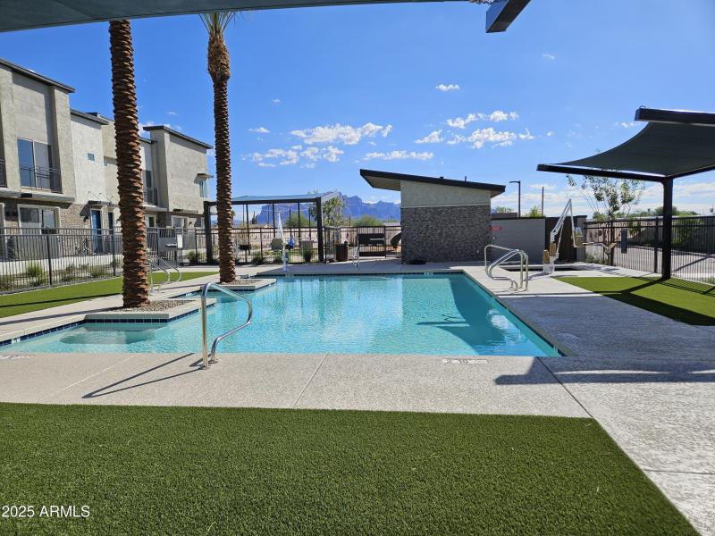 20251003_163058875_iOS