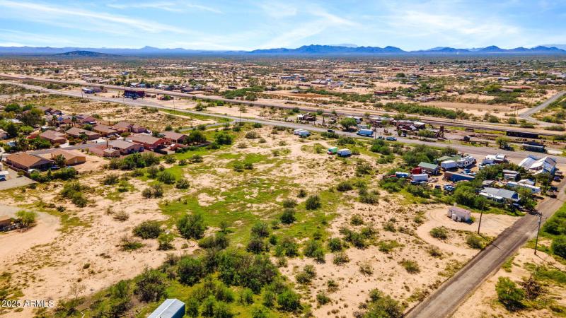 18-web-or-mls-22055 W Sunrise Dr-16