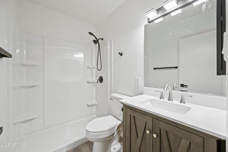 7528 N 60th Ave Glendale AZ 85301-25