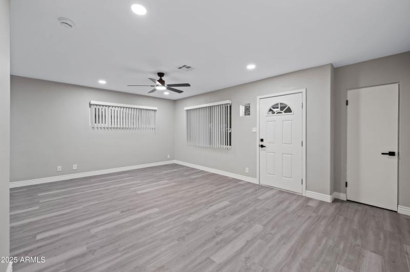 7528 N 60th Ave Glendale AZ 85301-35