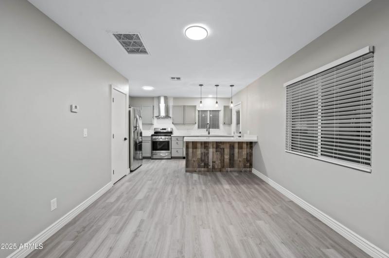 7528 N 60th Ave Glendale AZ 85301-40