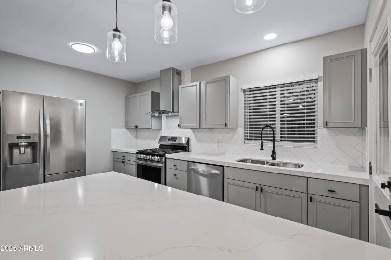 7528 N 60th Ave Glendale AZ 85301-42