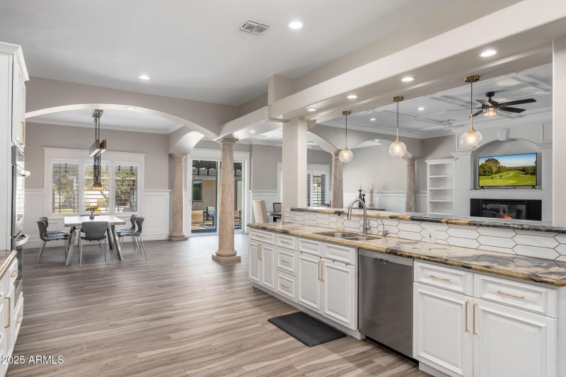 22807 S 179th St - 26