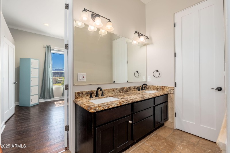 22807 S 179th St - 39