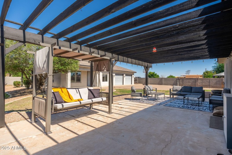 22807 S 179th St - 46