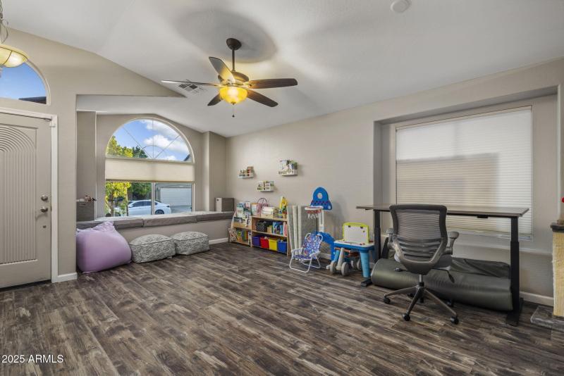 Spacious Front Room