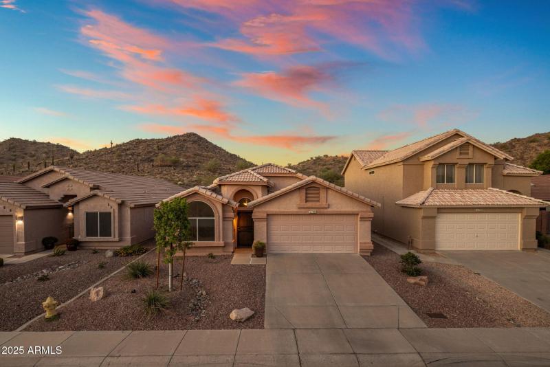 Single Story Home With Mountain Views