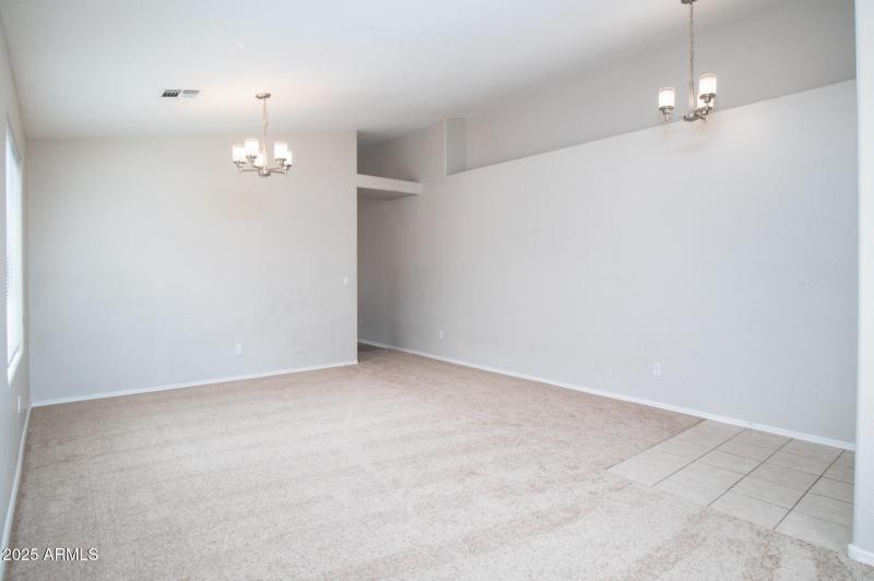 3717 W Santa Cruz Ave-8