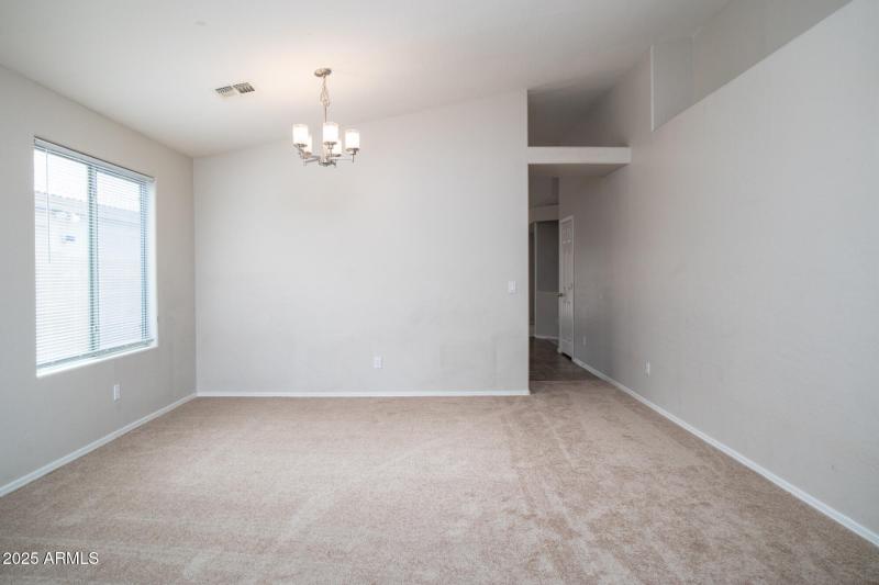 3717 W Santa Cruz Ave-9