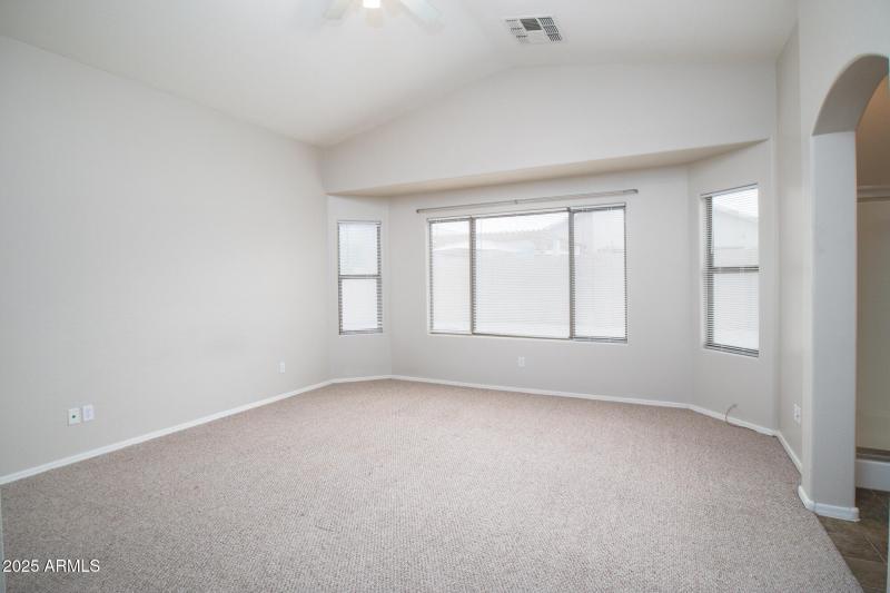 3717 W Santa Cruz Ave-19