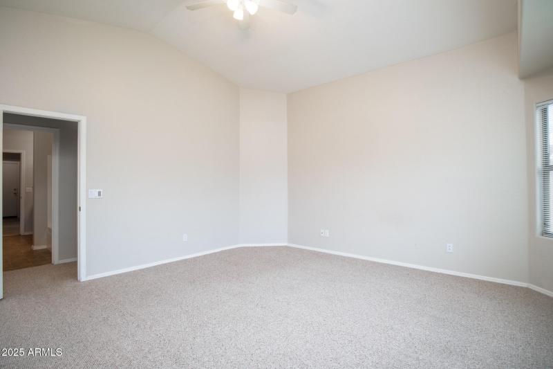 3717 W Santa Cruz Ave-21