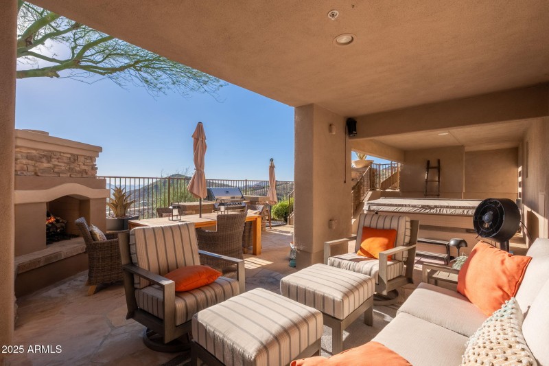 10826 N Skyline Dr - 49