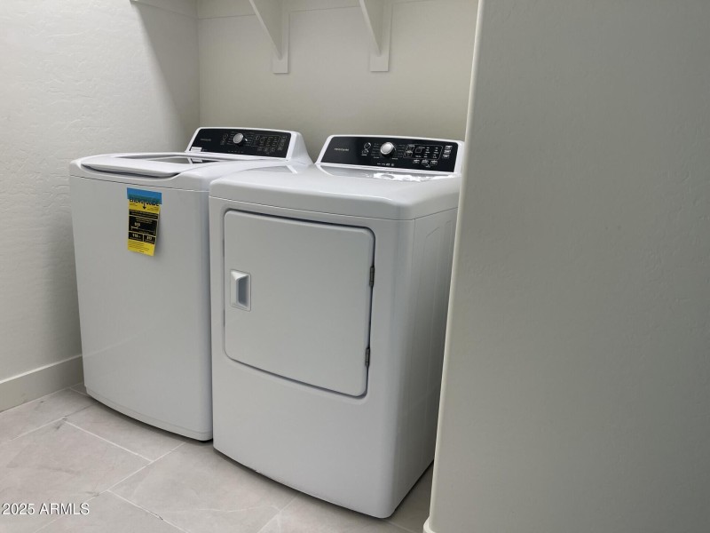 21591 W Papago St - W & D PHOTO (2)