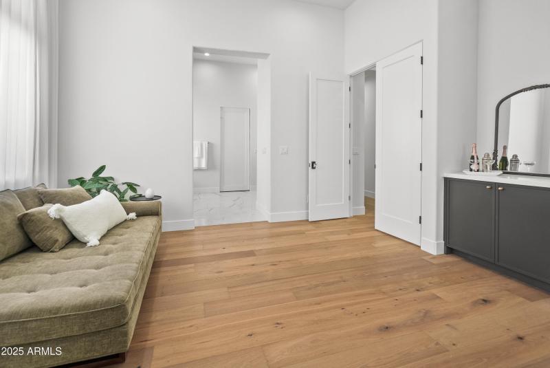 Sitting area-Coffee / Beverage area