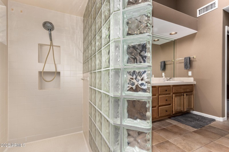 23801 Large Master Snail Shower