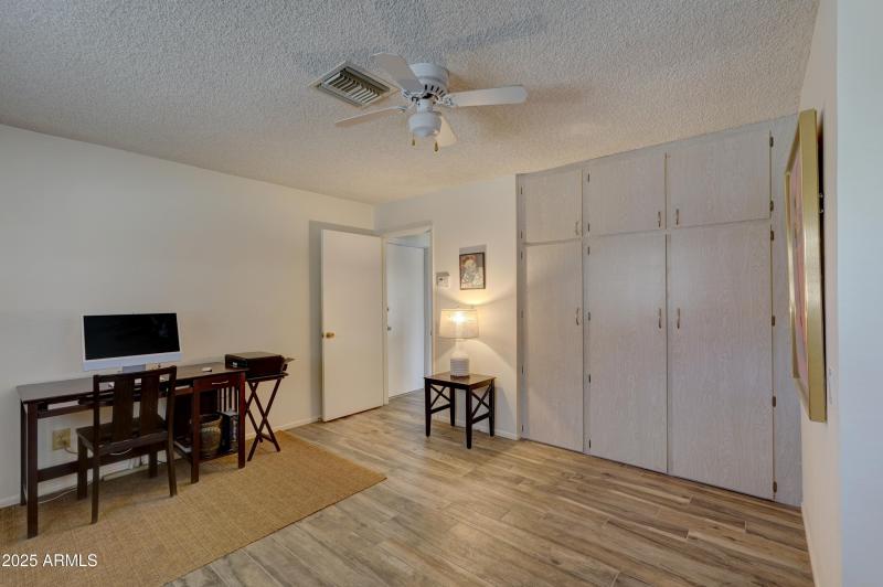 AOTucker-2510050947_A730091_2_3_4_5Inter