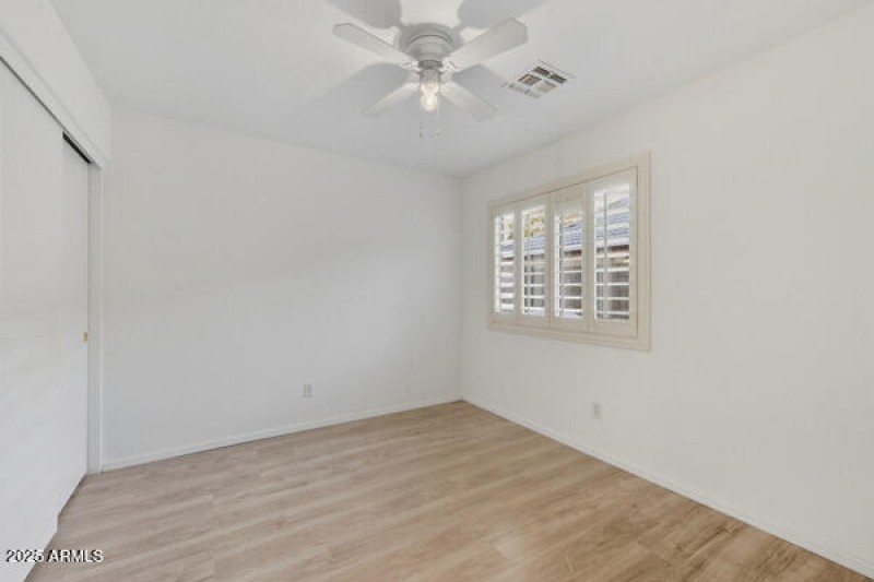 134042348172735929_134042348152988819_DS