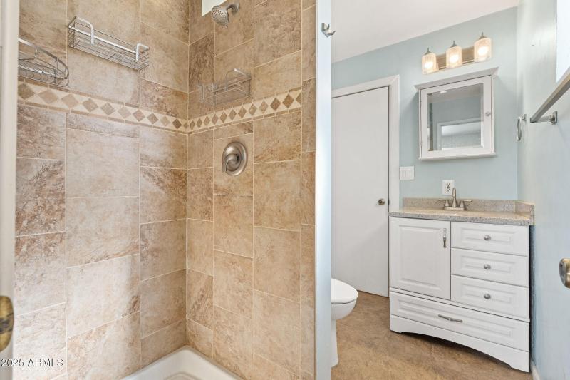 3215 W Sharon Ave - 17