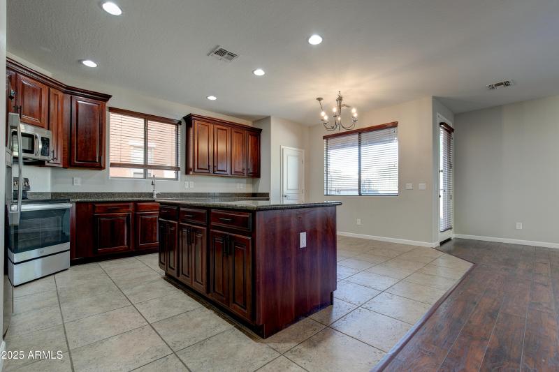 14744 W Poinsettia dr Surprise-12