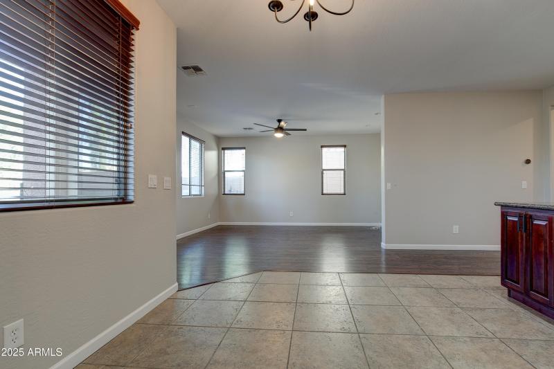 14744 W Poinsettia dr Surprise-16