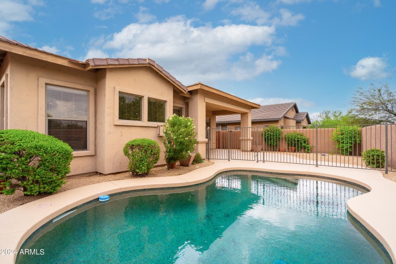 9098 E Mohawk Ln (33)