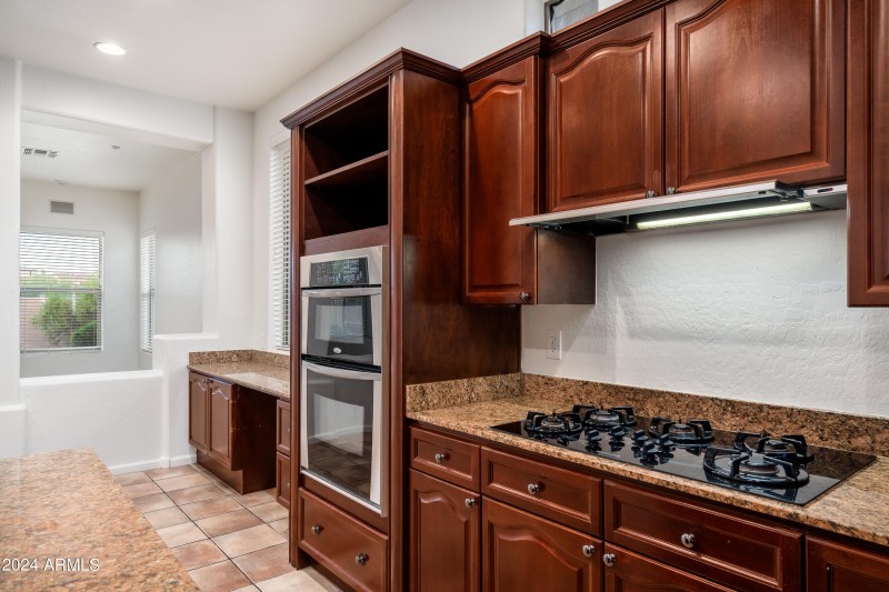 9098 E Mohawk Ln (10)