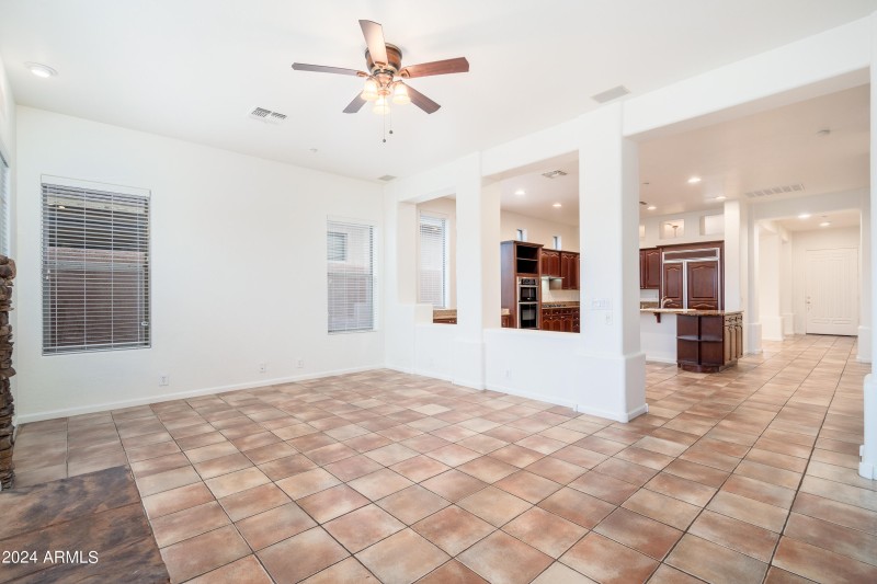 9098 E Mohawk Ln (13)