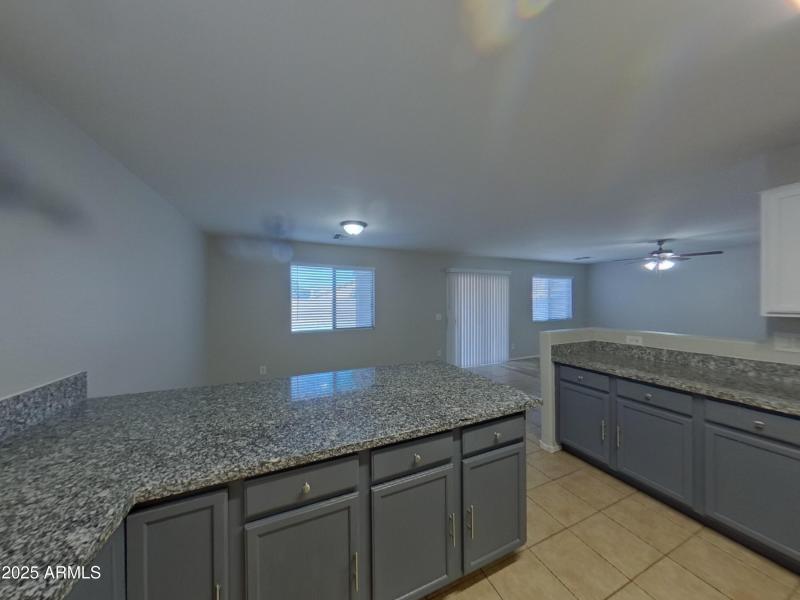 4_pc_GnpbclAYsP_OkVTE9fJIE_layout_0