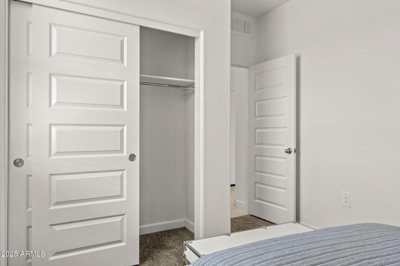 Easton Bedroom 3, Former Model pic