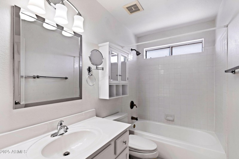 024__14816 N 90th Ave