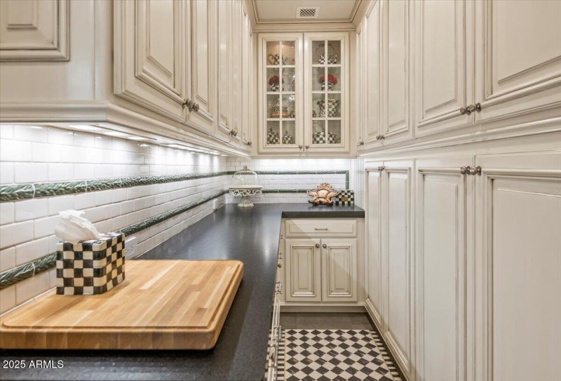 Butler Pantry