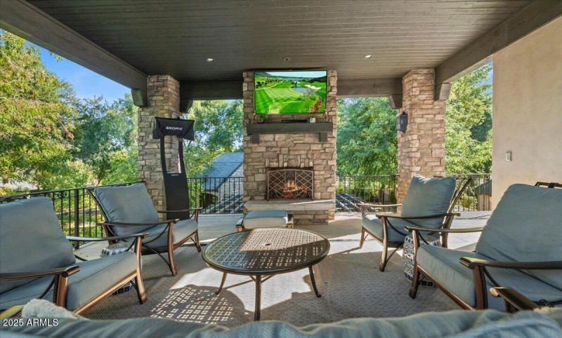 2nd Floor Deck