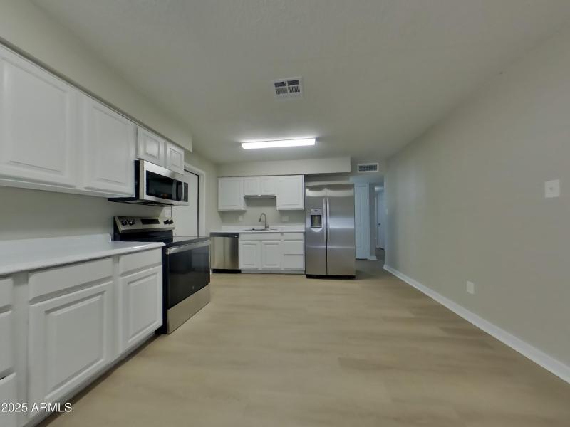 3_pc_NpY9oh4s96_HFKsMXf5N1_layout_0