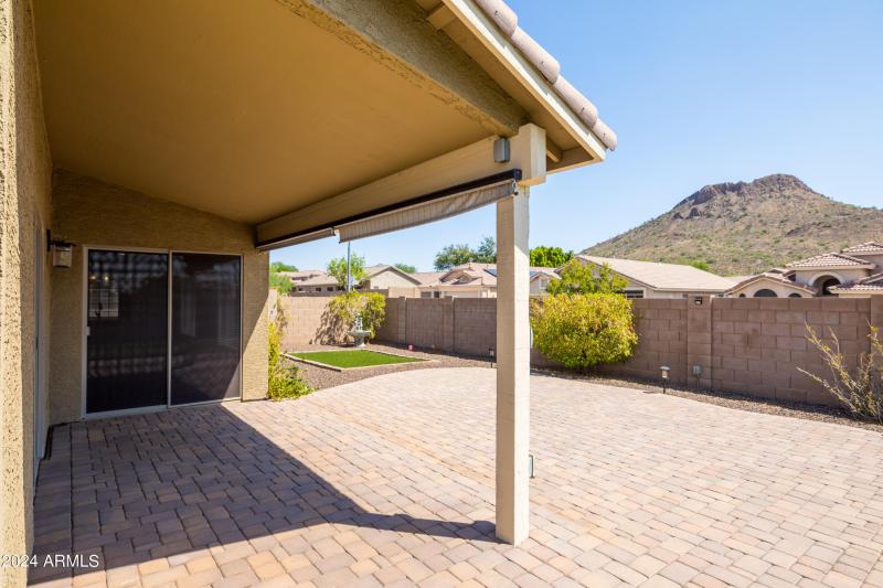 Beautiful backyard views!