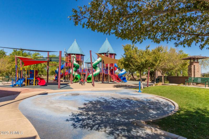 Anthem at Merrill Ranch 25