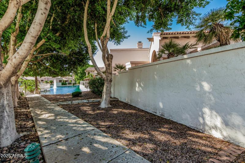 Path to Tennis Courts & Pool