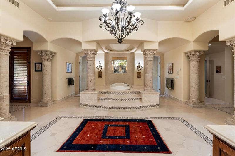 049-Primary Bathroom