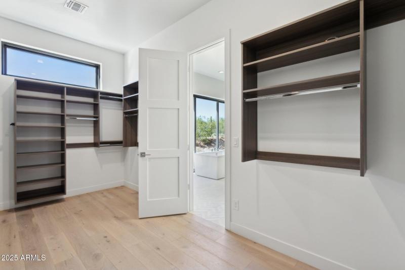 28-web-or-mls-35097-n-83rd-pl