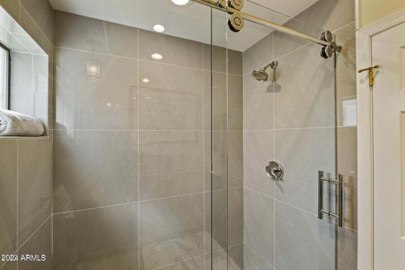 Downstairs full bathroom