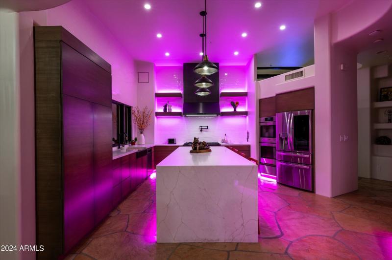 Magenta Kitchen Vibe