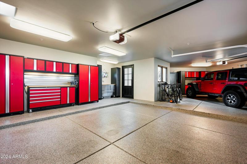 Car Enthusiast's Garage