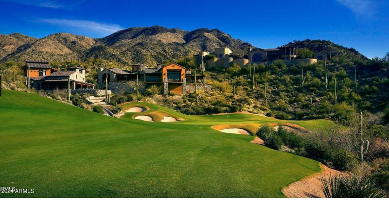 Constantinos Clubhouse