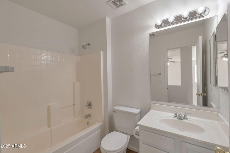 11-web-or-mls-QP-5883