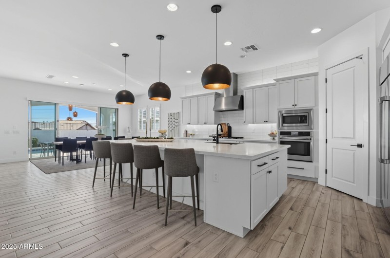 23-web-or-mls-1837 E Villa Linda Dr Phoe